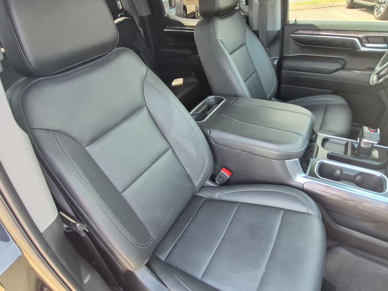 Used 2023 BLACK Chevrolet LTZ image 29
