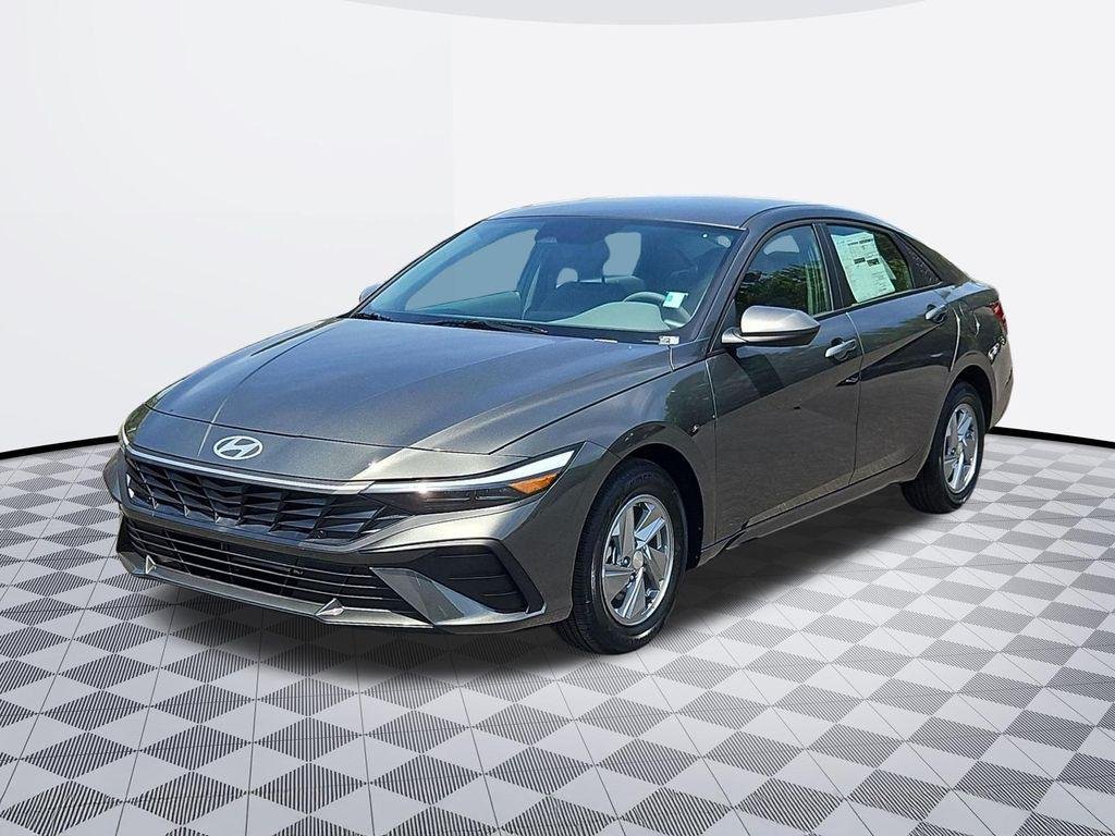 New 2026 Gray Hyundai SE image 2