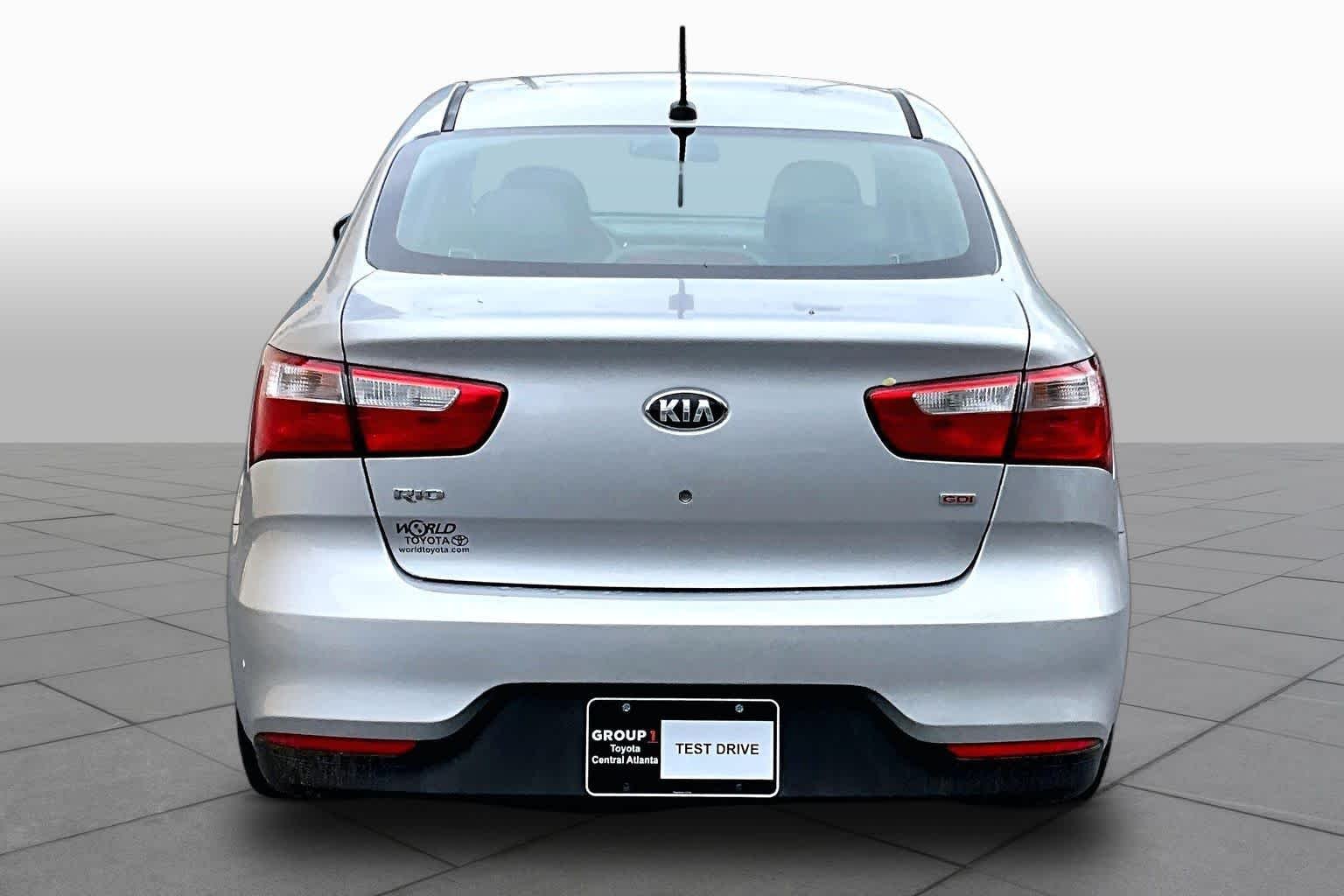 Used 2016 Bright Silver Metallic Kia LX image 5