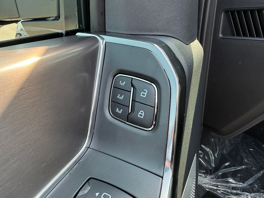 New 2026 Agate Black Metallic Ford F-350® Platinum® image 7
