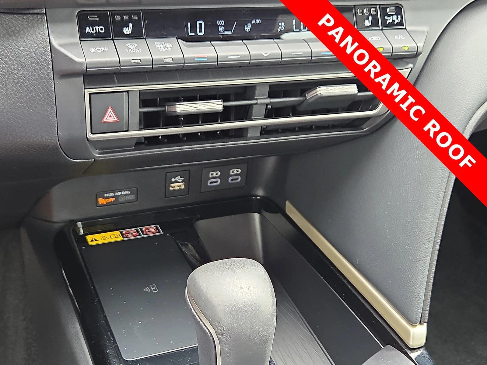 Used 2025 Ocean Gem/Midnight Black Metallic Toyota XSE image 19