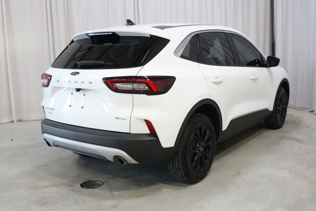 Used 2023 White Ford Active image 24
