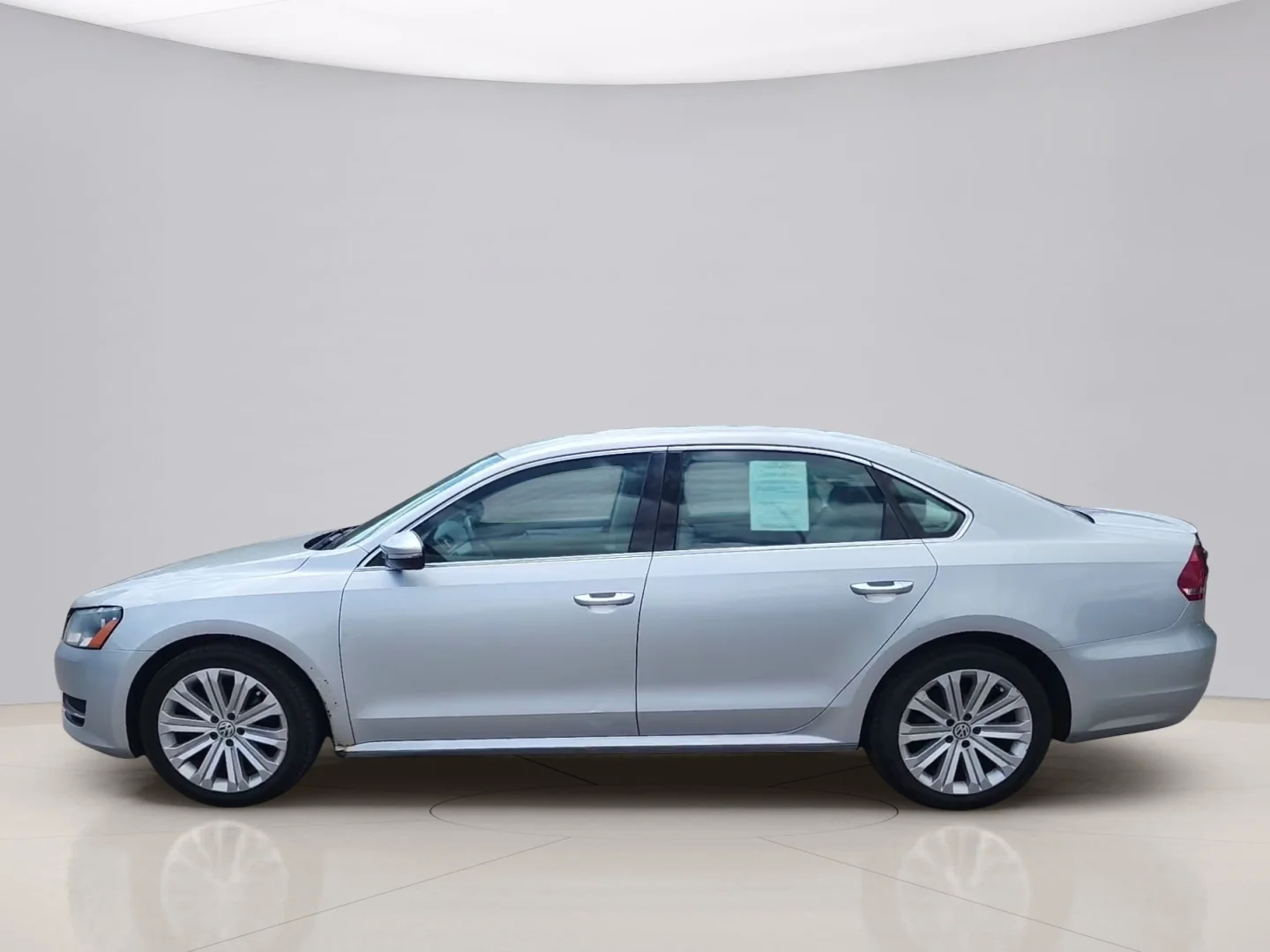 Used 2012 Silver Volkswagen SE image 8