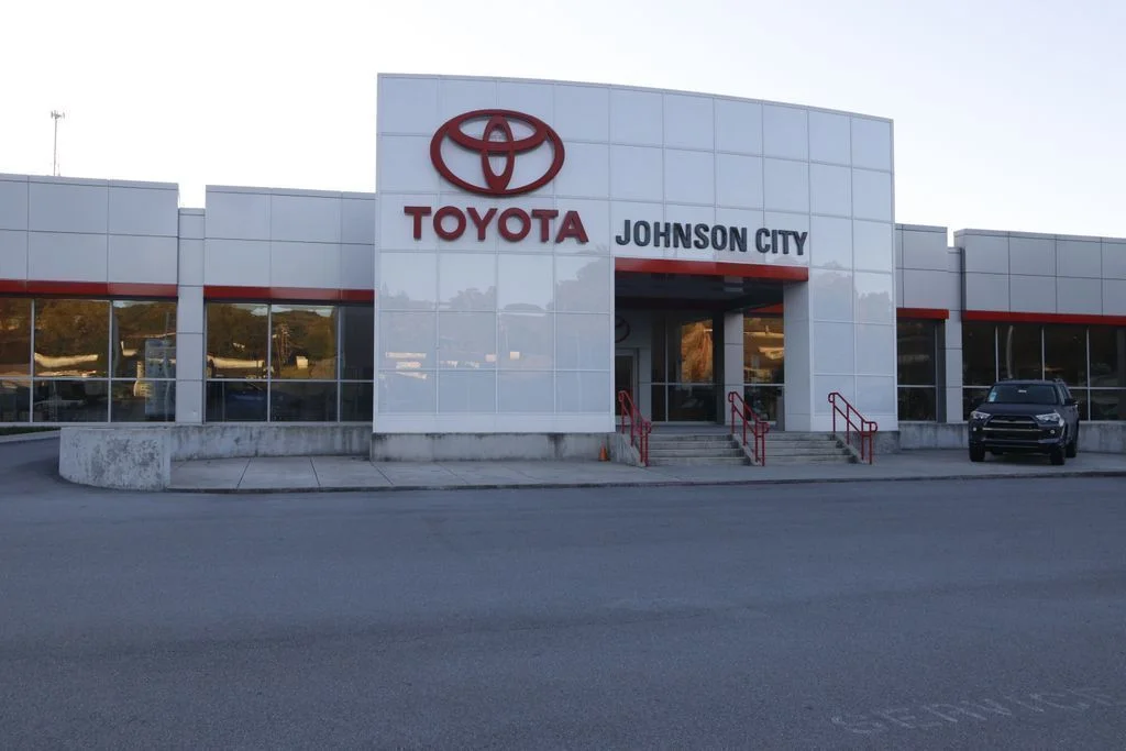 Used 2024 Silver Toyota SE image 5