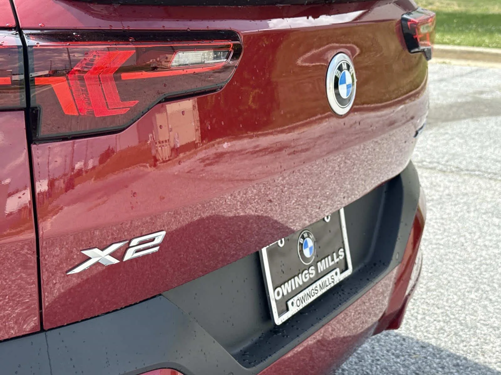 Used 2024 Vegas Red Metallic BMW xDrive28i image 11