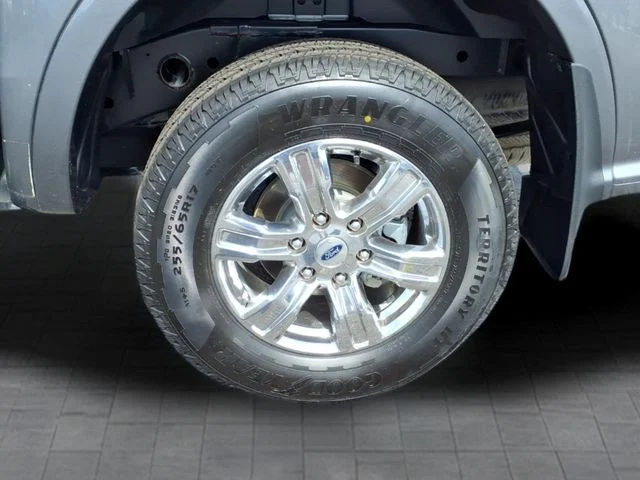 Certified Used 2021 Metallic Ford XLT image 9