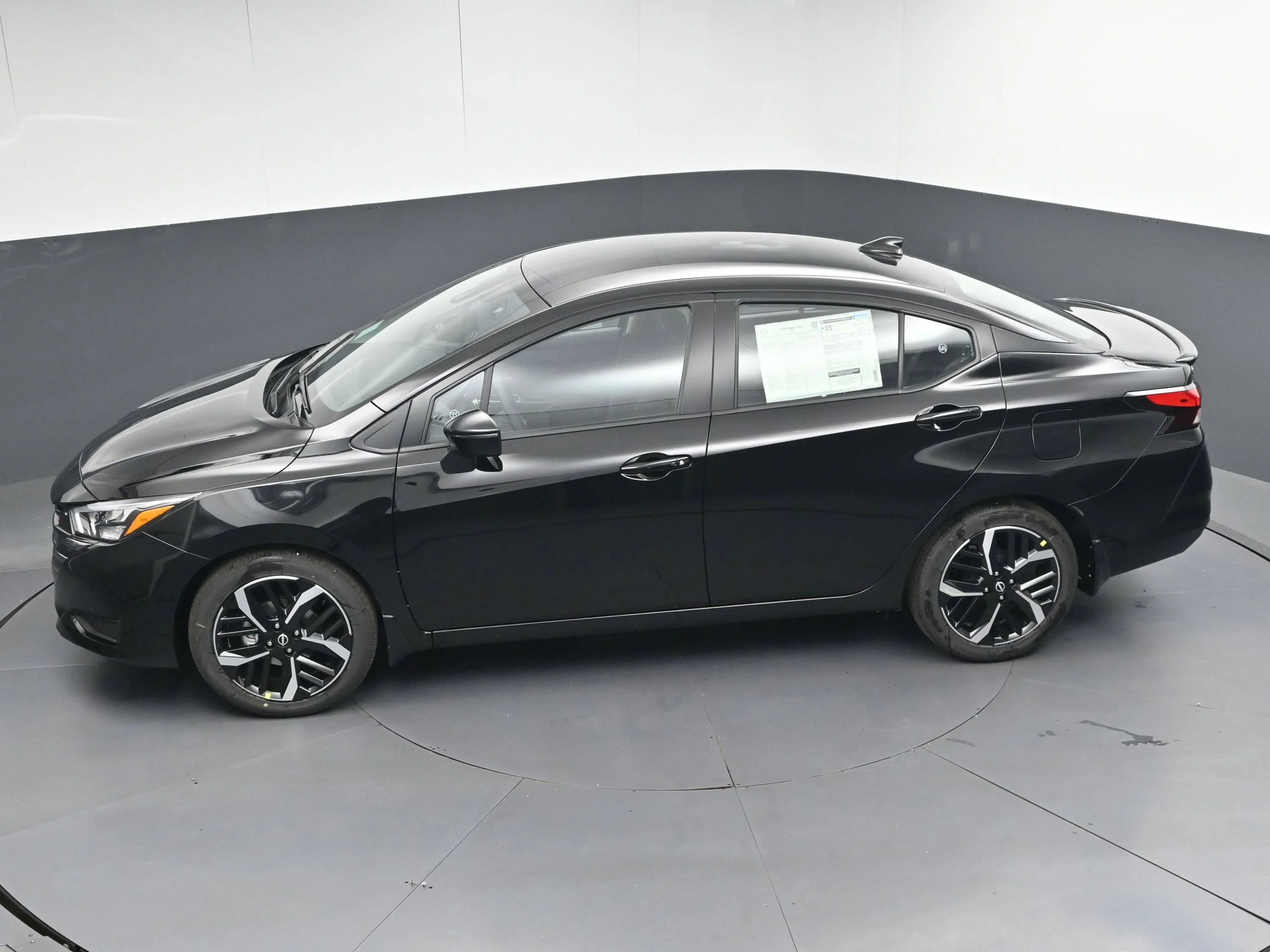 Used 2025 Super Black Nissan SR image 35