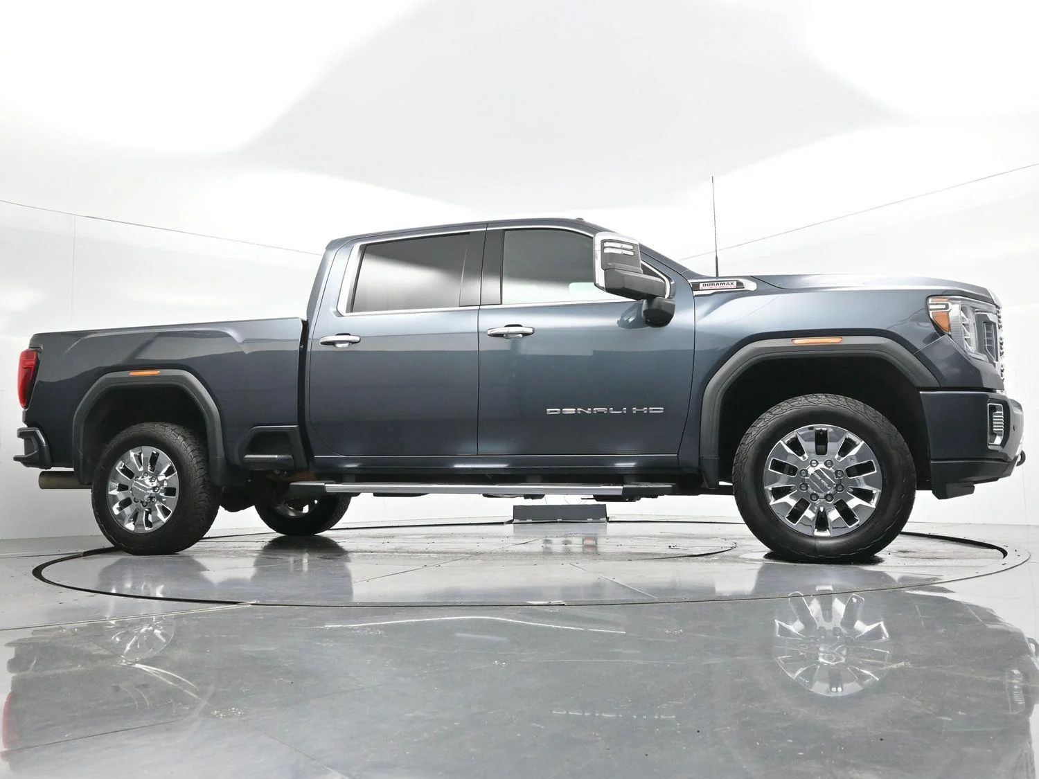 Used 2020 Dark Sky Metallic GMC Denali image 48