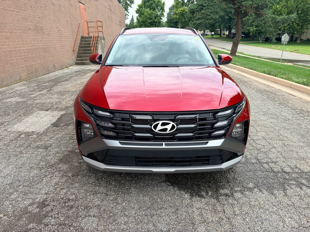 Used 2025 Ultimate Red Hyundai SEL image 8
