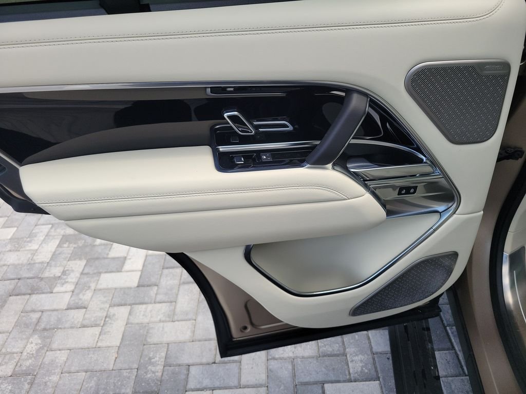 New 2026 Sunset Gold Satin Land Rover Autobiography image 22