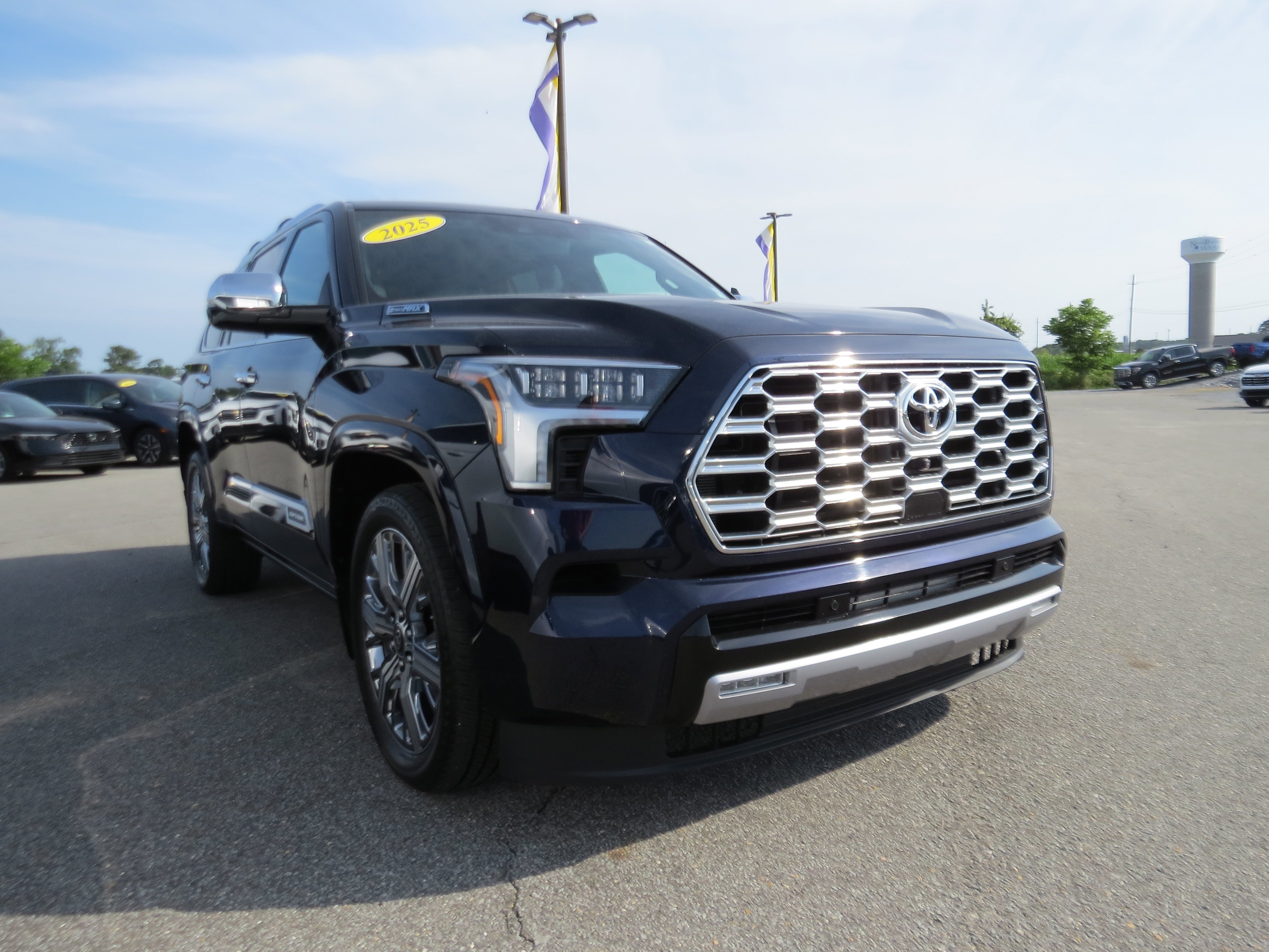 Used 2025  Toyota SR5 image 29