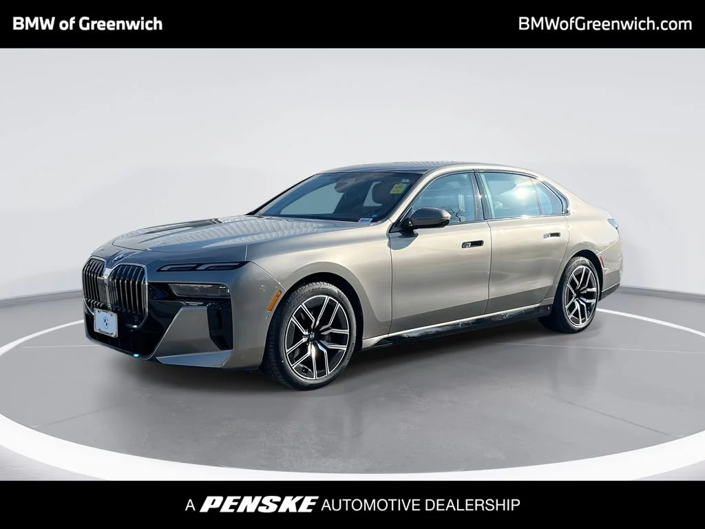 2023 BMW 7 Series 740i's photo