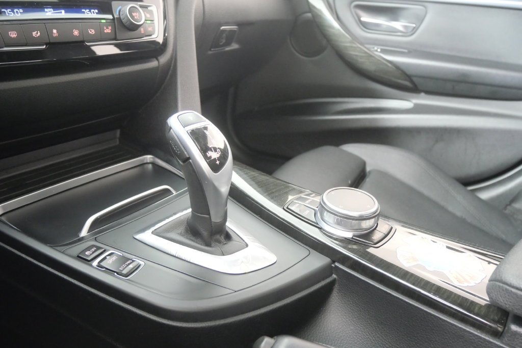 Used 2018 Mineral Gray Metallic BMW 330i image 25