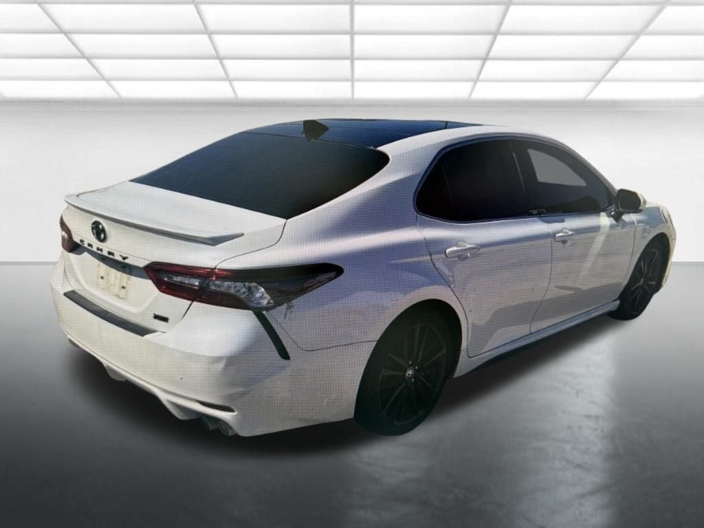 Used 2021 Off-white Toyota XSE image 2