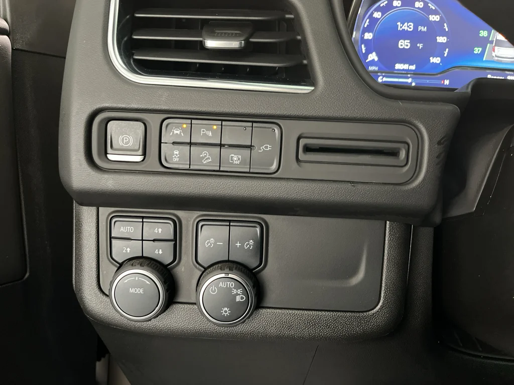 Used 2022 Empire Beige Metallic Chevrolet Z71 image 32