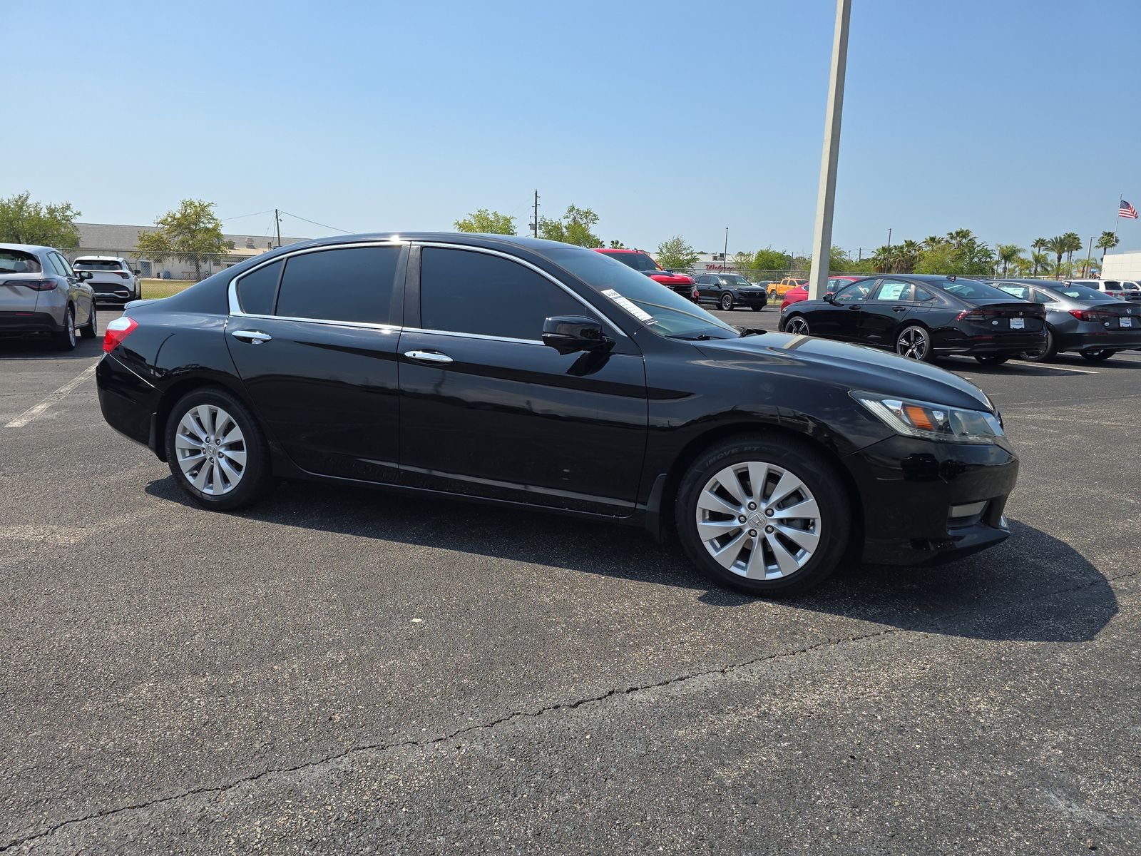 Used 2015 Honda Accord EX-L with VIN 1HGCR2F87FA147710 for sale in Port Richey, FL