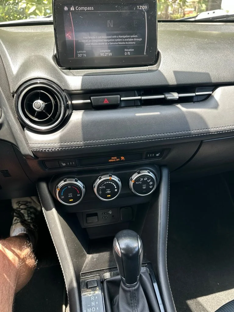 Used 2019 White Mazda Touring image 8