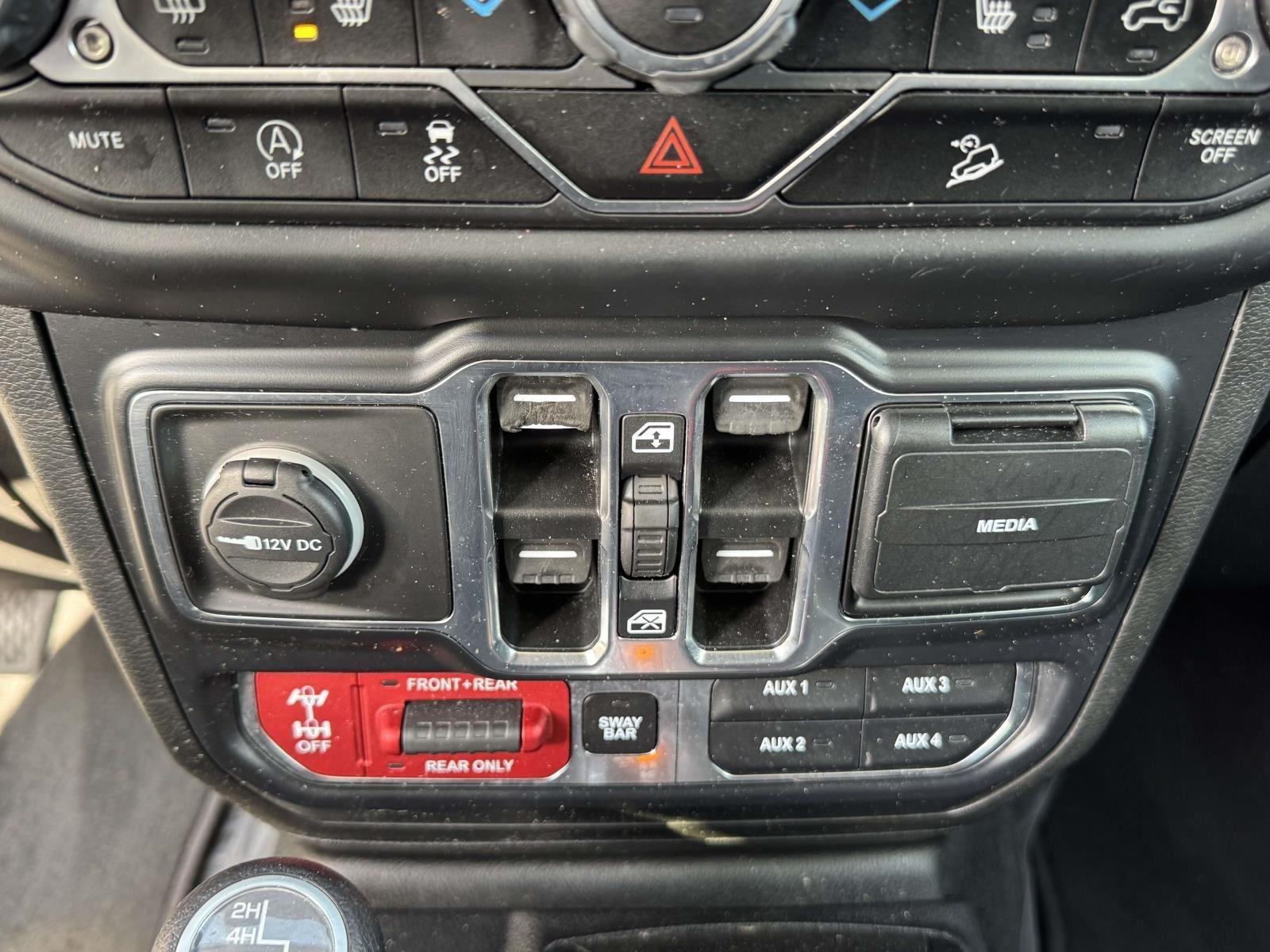 Used 2020 Bright White Clearcoat Jeep Rubicon image 6