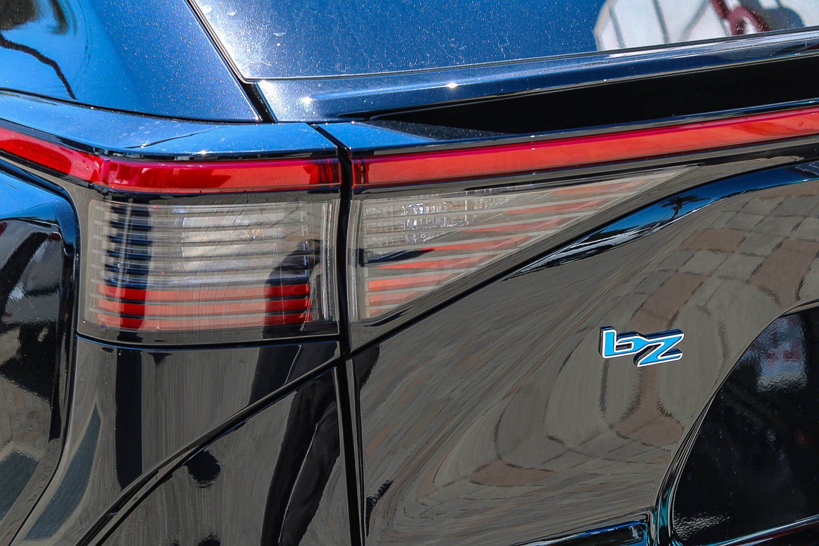 New 2026 Midnight Black Metallic Toyota  XLE image 9