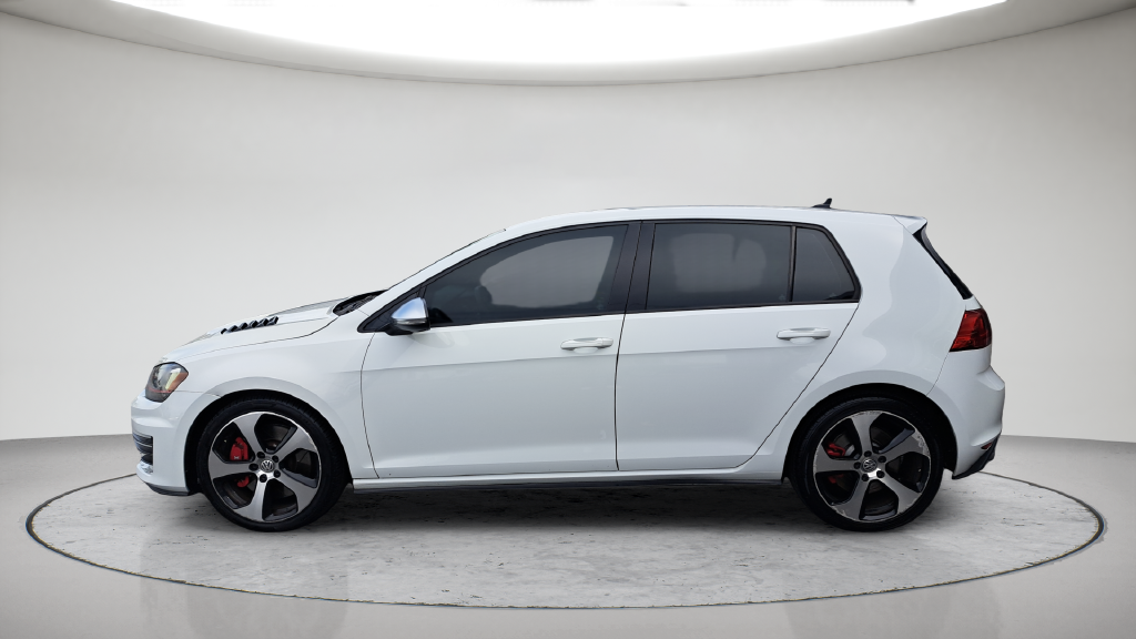 Used 2017  Volkswagen Sport image 10