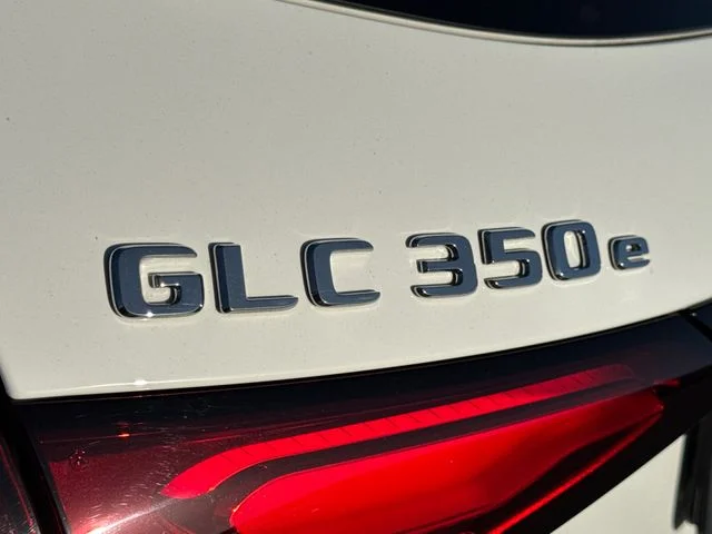 Used 2025 White Mercedes-Benz GLC 350e image 14