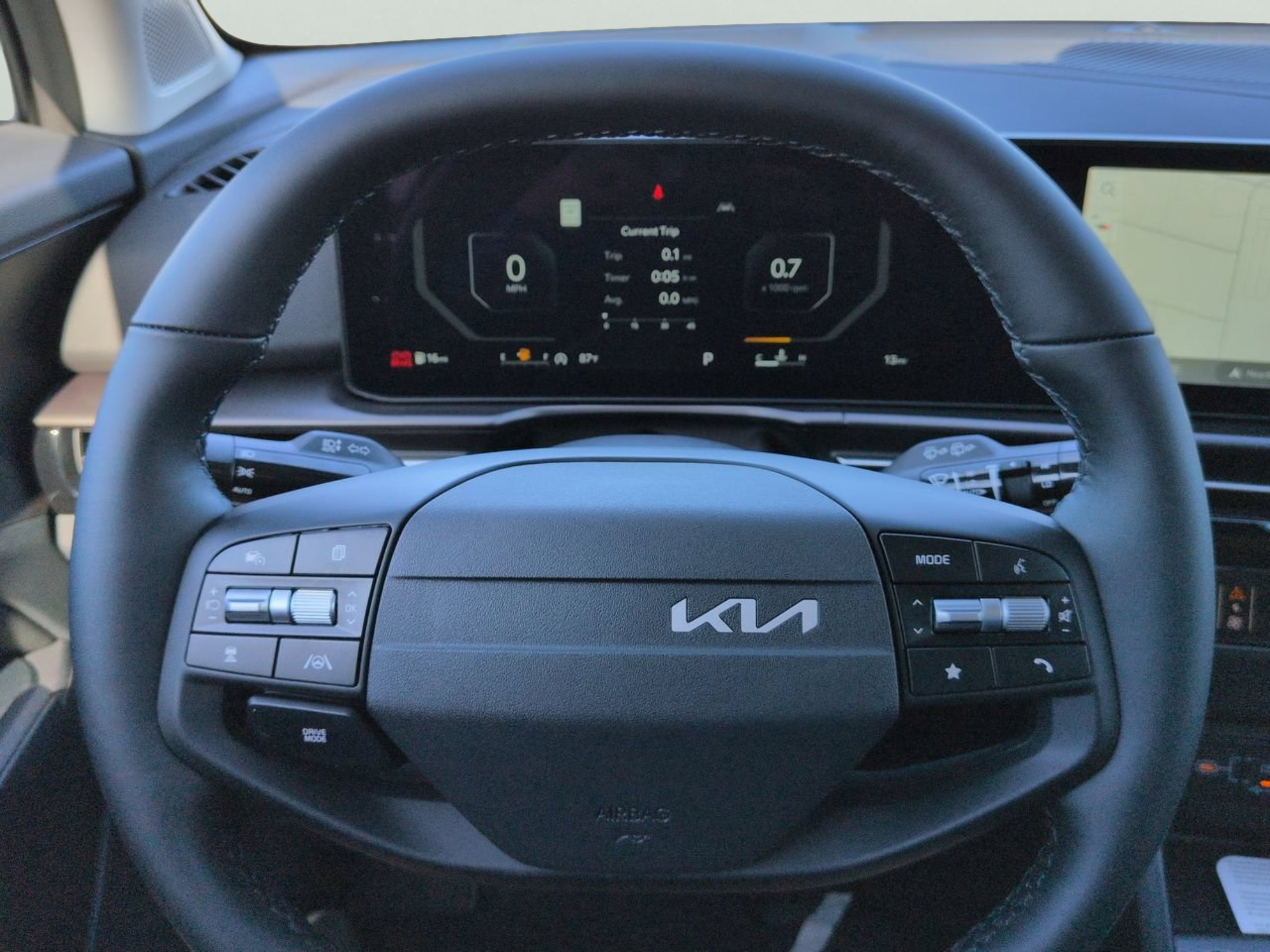 New 2026 Glacial White Pearl Kia SX image 28
