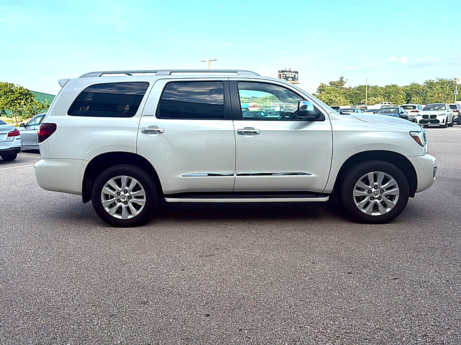 Used 2020 Blizzard Pearl Toyota Platinum image 5