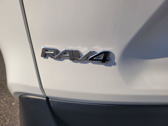 Used 2025 White Toyota LE image 10