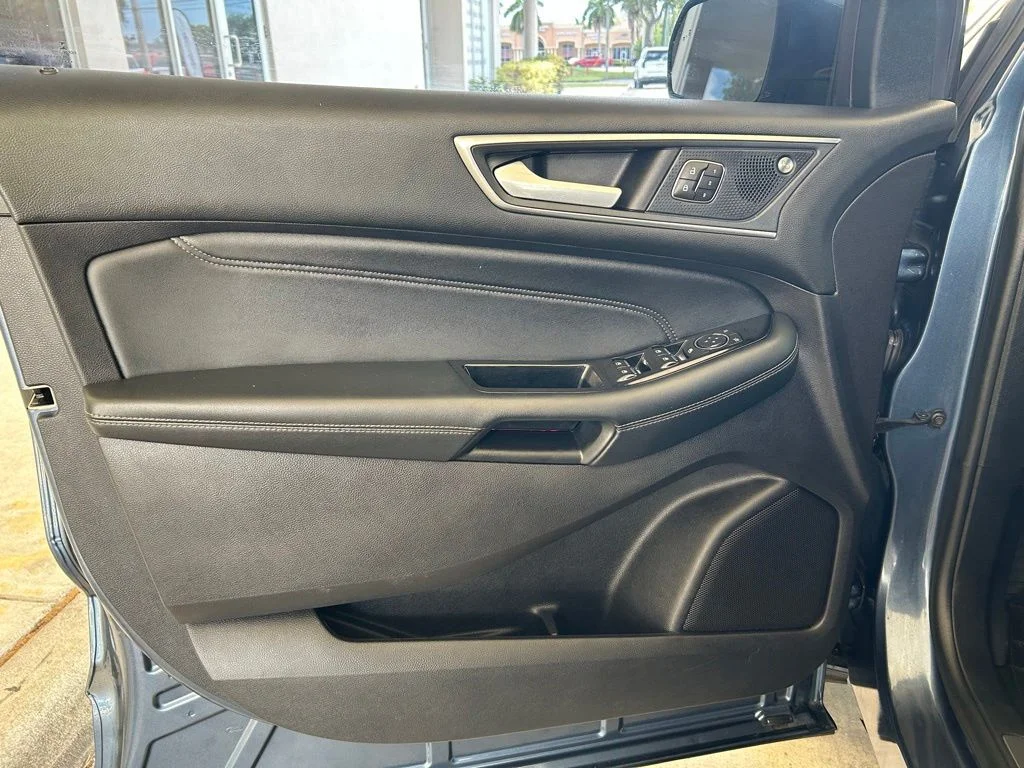 Used 2019 Blue Ford Titanium image 36