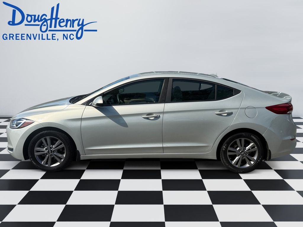 Used 2018 Beige Hyundai SEL image 2