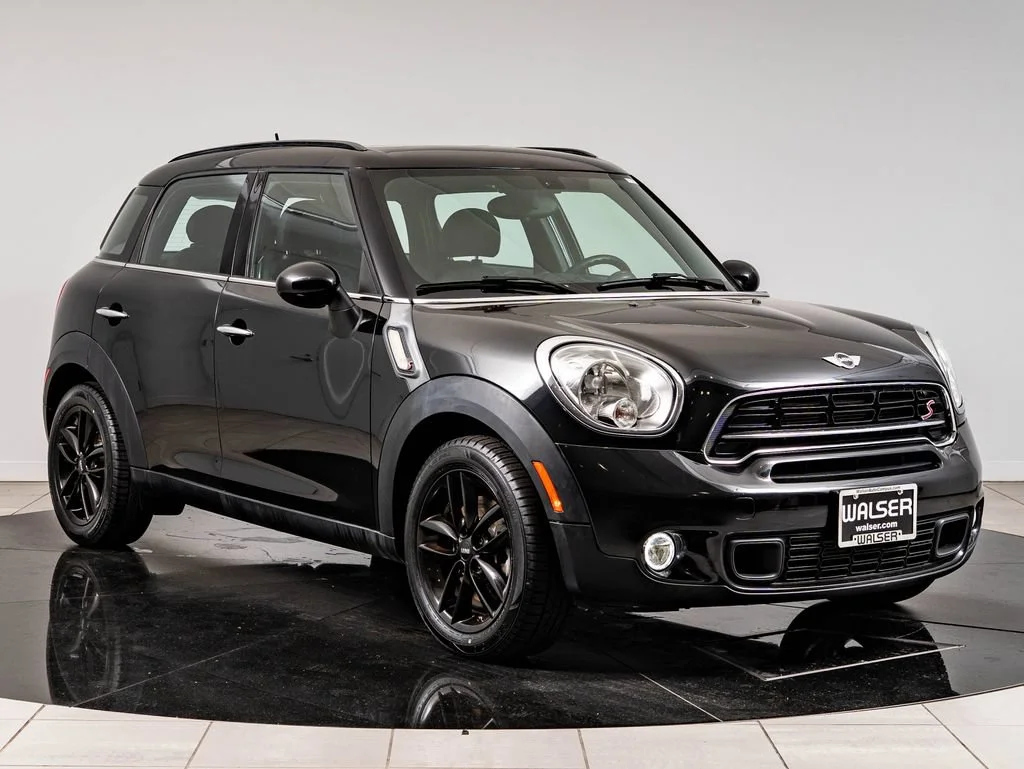 Used 2016 Absolute Black Metallic MINI  image 12