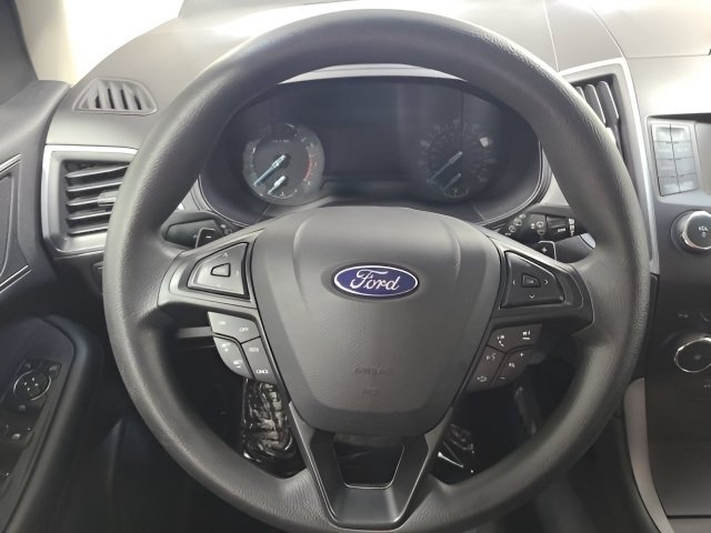 Used 2015 Oxford White Ford SE image 21