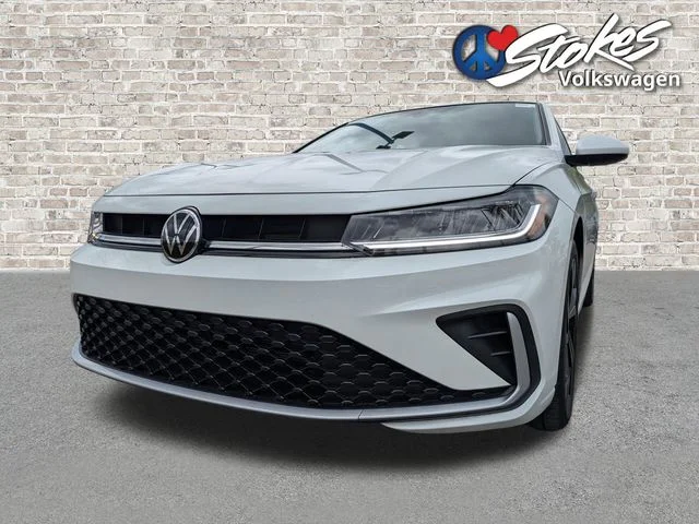 Used 2025 White Volkswagen 1.5T SE image 8