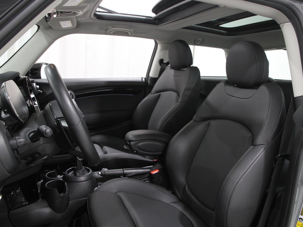 2023 Mini Cooper Hardtop S photo 3