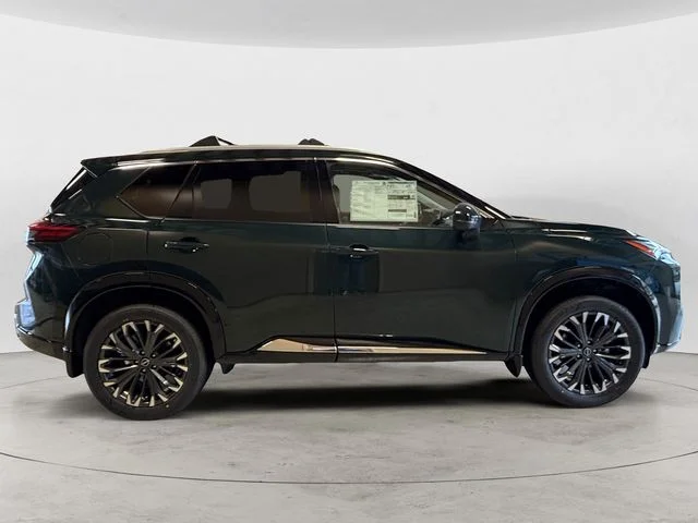 New 2026 Black Nissan Platinum image 6