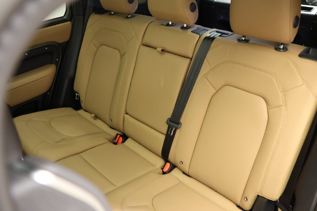 New 2026 Woolstone Green LAND ROVER X-Dynamic SE image 36