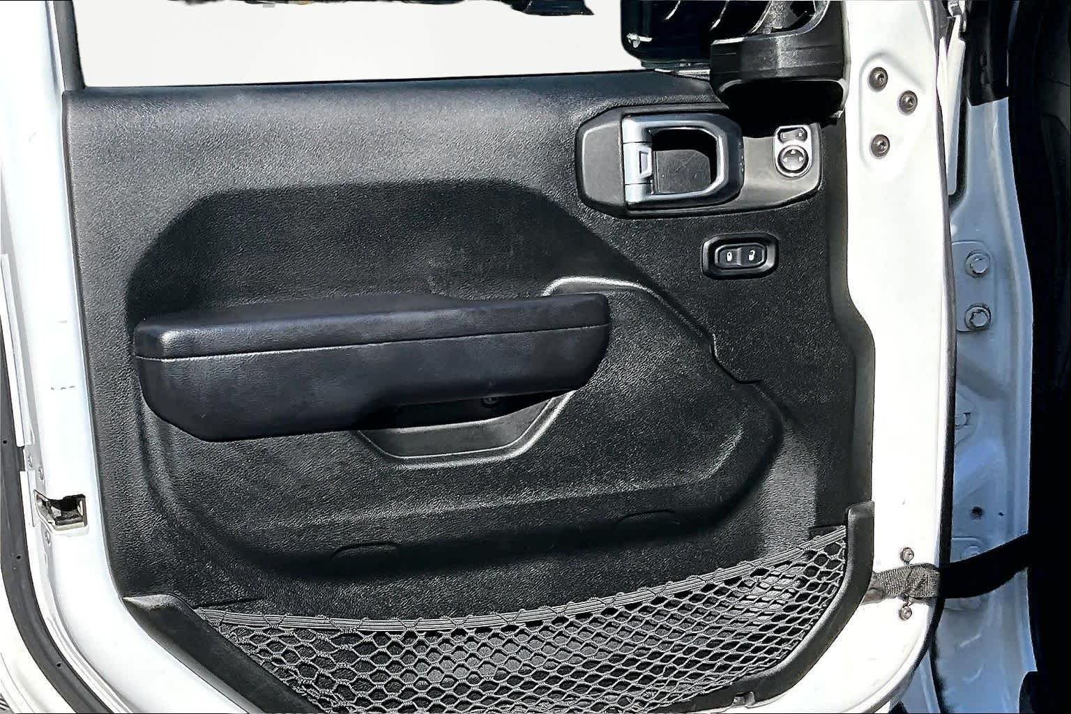 Used 2020 Bright White Clearcoat Jeep Rubicon image 22