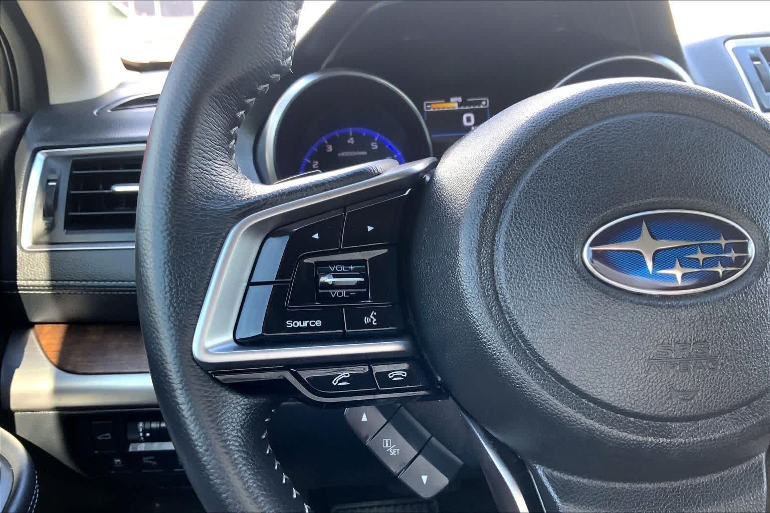 Used 2018 Twilight Blue Metallic Subaru Limited image 21