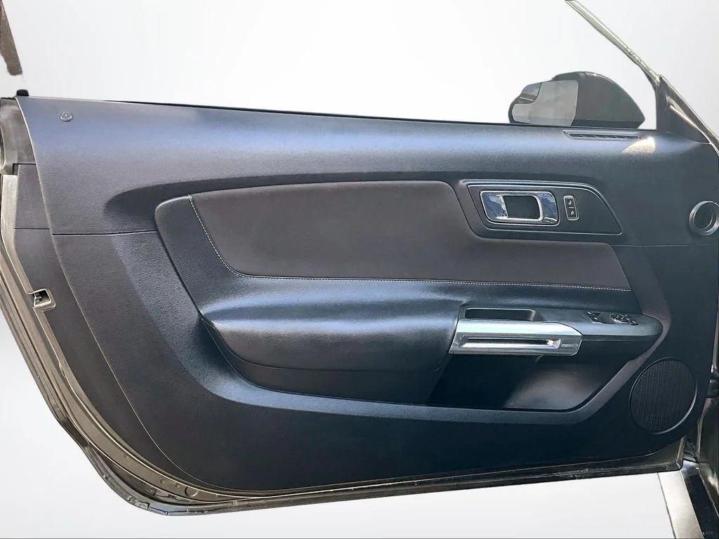 Used 2016 Gray Ford GT image 22