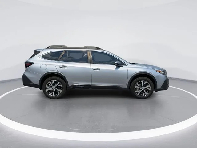 Used 2022 Silver Subaru Limited image 8