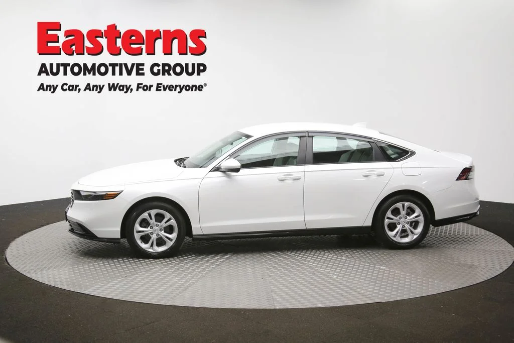 Used 2025 White Honda LX image 57