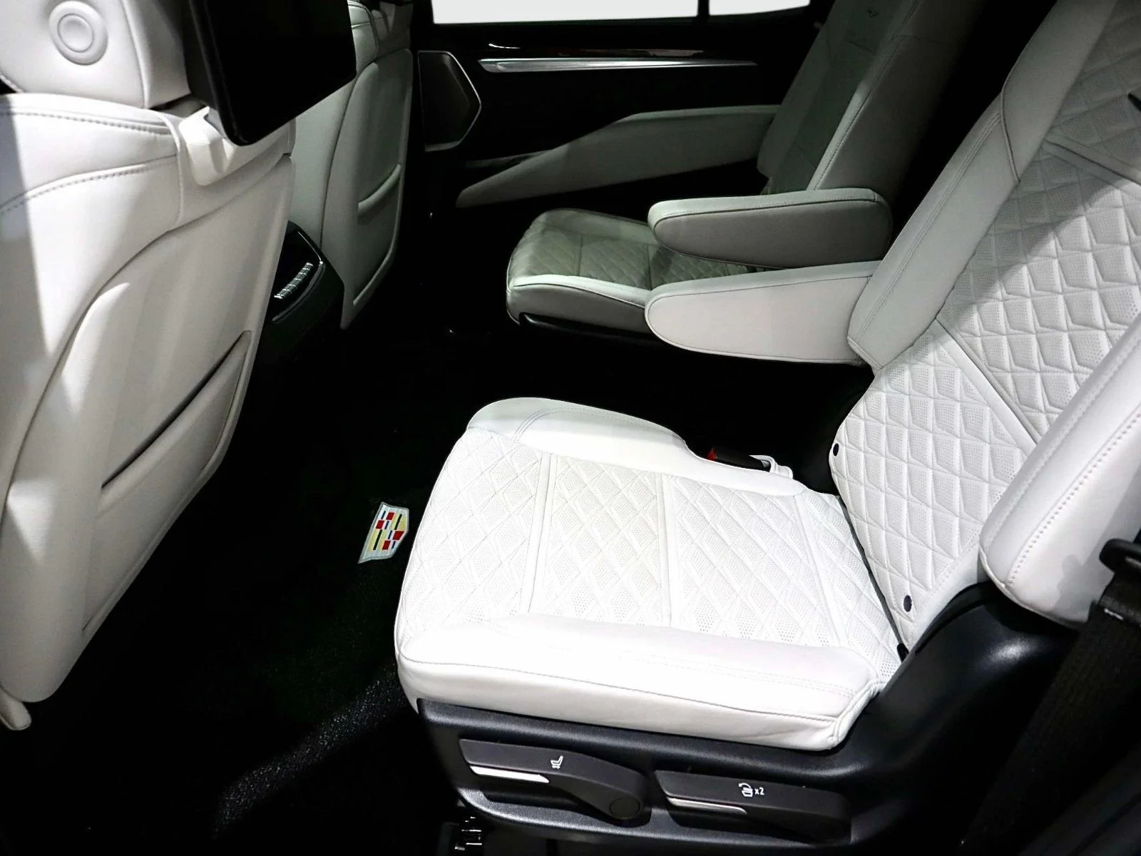 Used 2025 Deep Sea Metallic Cadillac 4WD Sport Platinum image 22