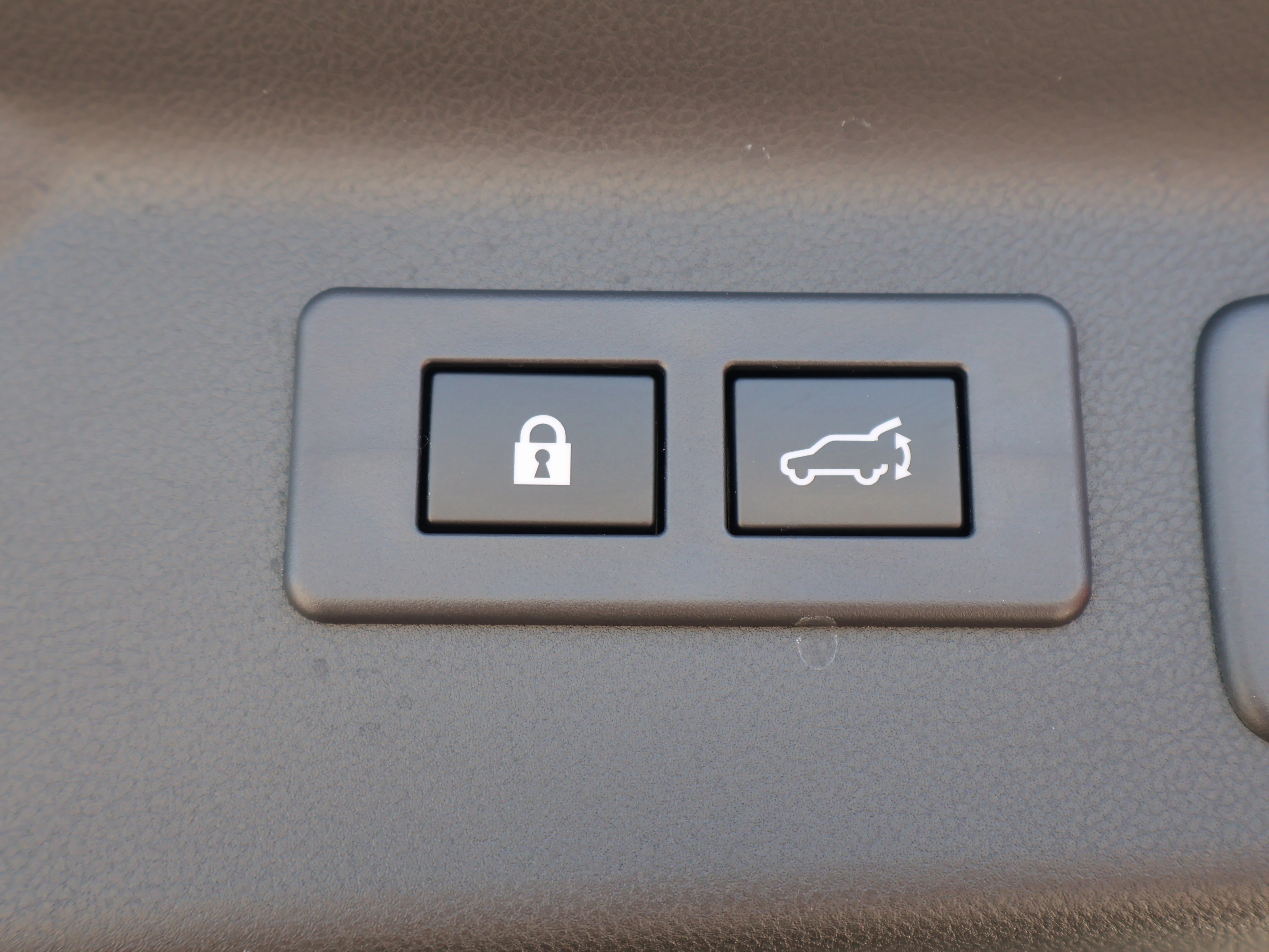 Used 2025 Magnetite Gray Metallic Subaru Touring Hybrid image 18