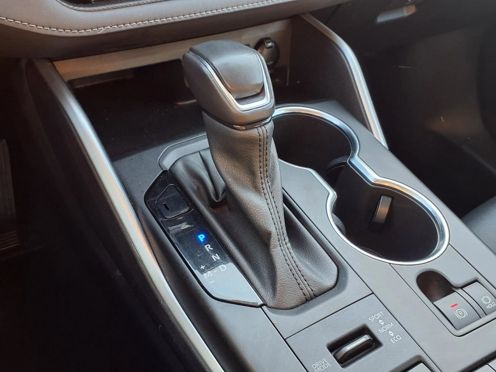 2021 Toyota Highlander XLE - Photo 13
