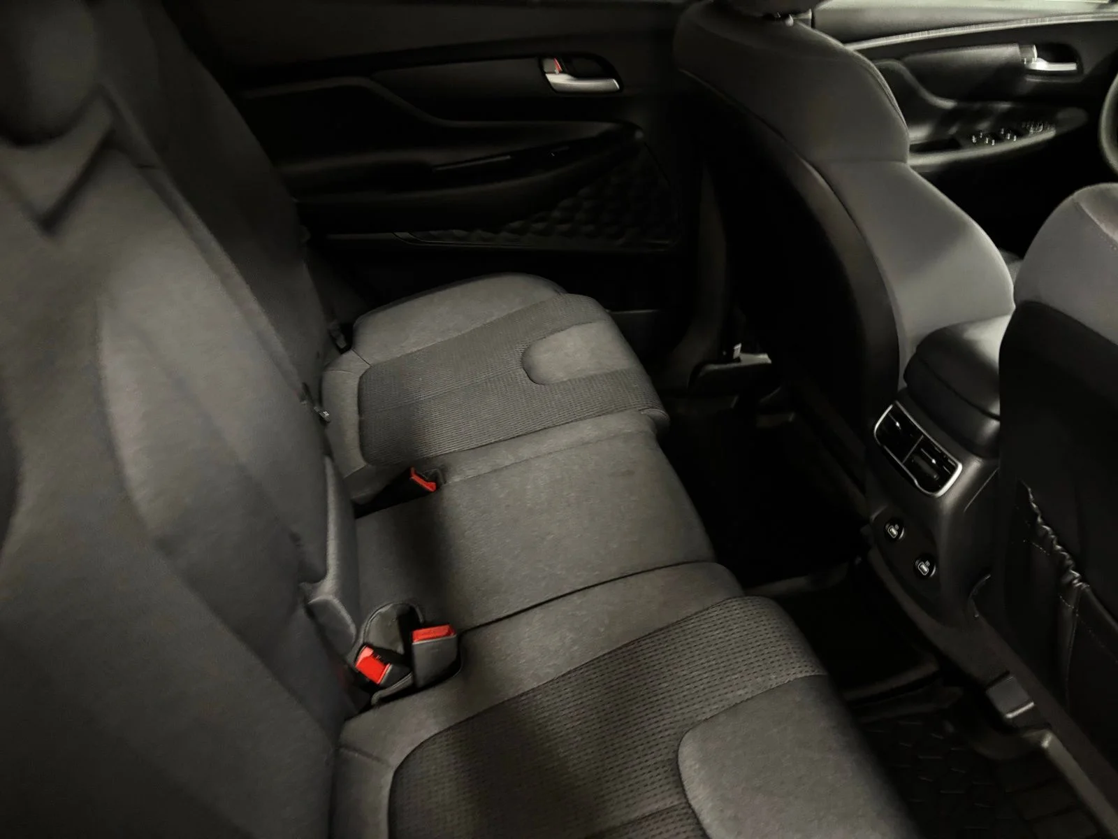 Used 2023 Black Hyundai SE image 19
