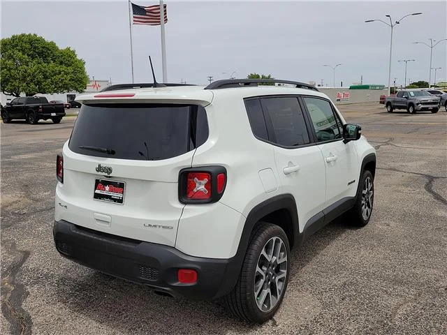 Used 2022 Black Jeep Limited 4x4 image 4