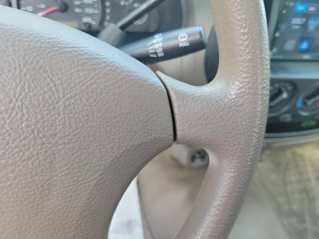 Used 2005 Gray Toyota Base image 25
