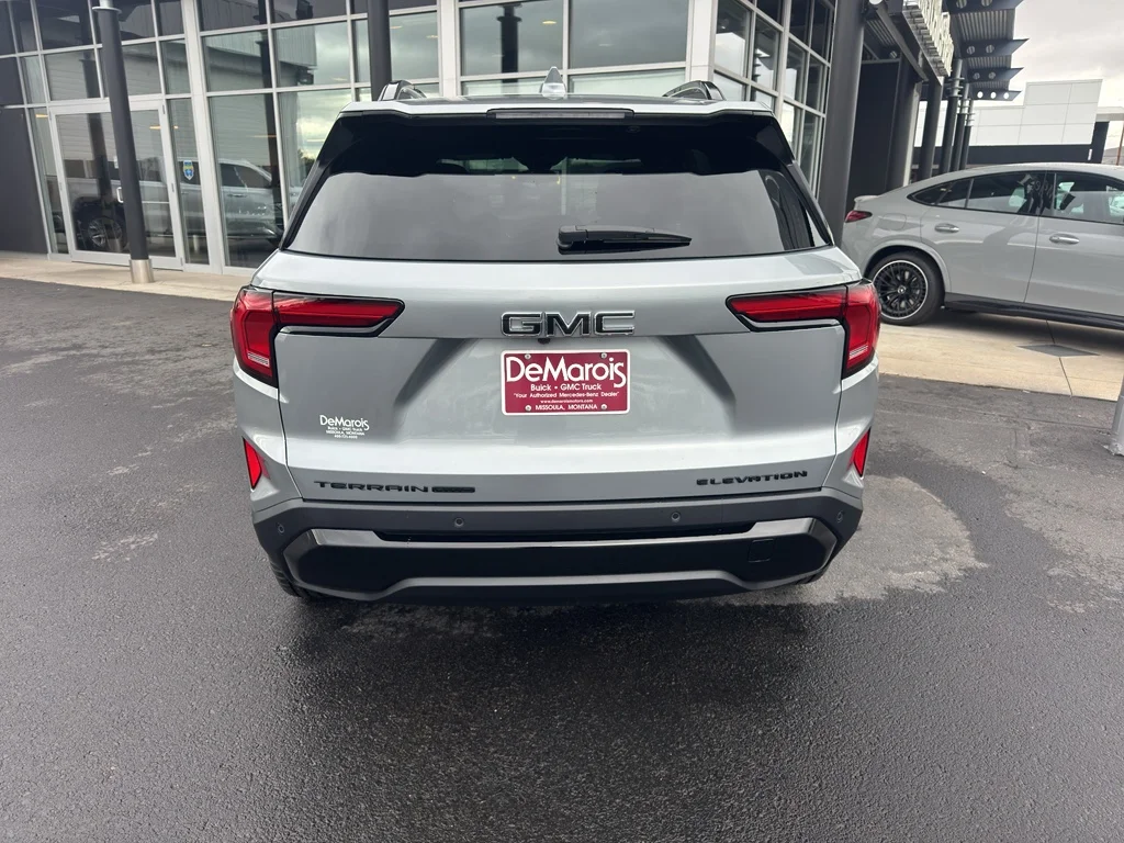 New 2026 Sterling Metallic GMC Elevation image 3
