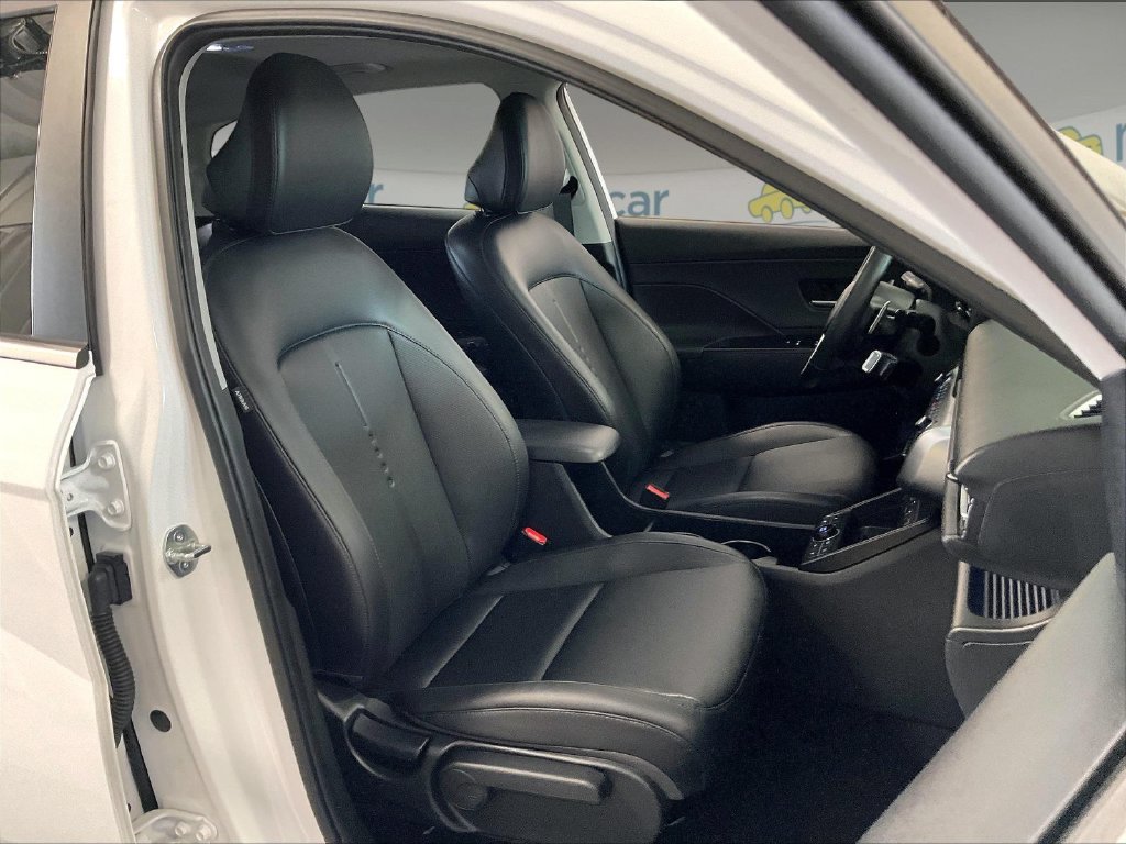 Used 2024 White Hyundai Limited image 11