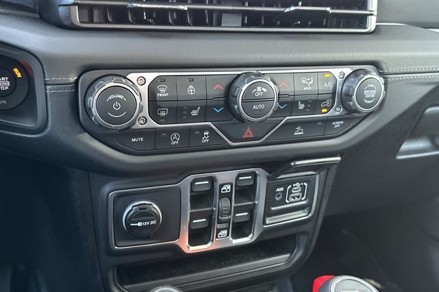 New 2026 Hydro Blue Pearlcoat Jeep Sahara image 18